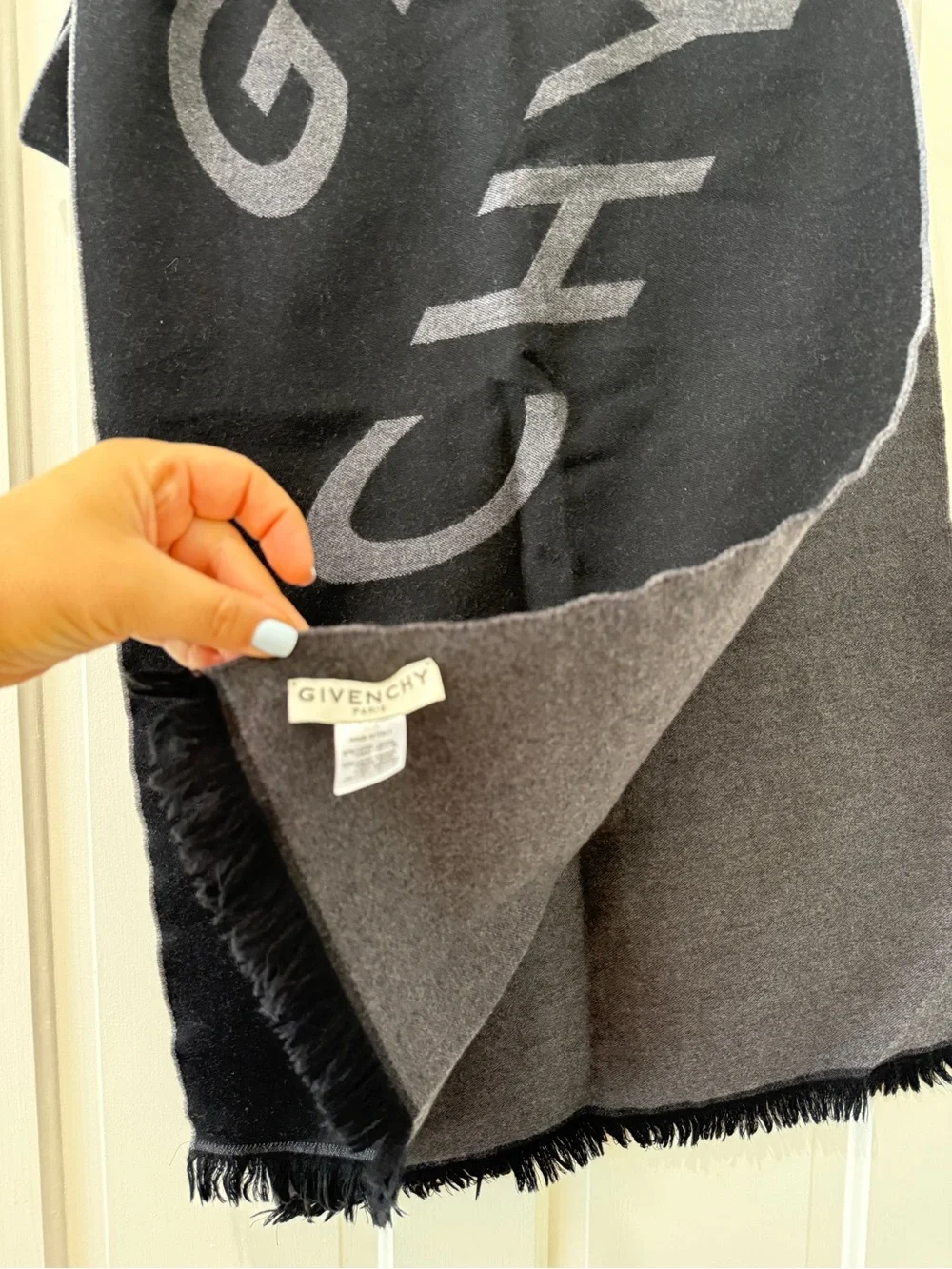 Givenchy chevron logo pattern wool scarf men women black grey Paris